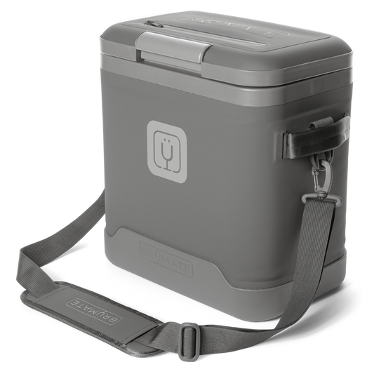 magpack-18-can-y8 magpack_18_graphite_front_strap.png